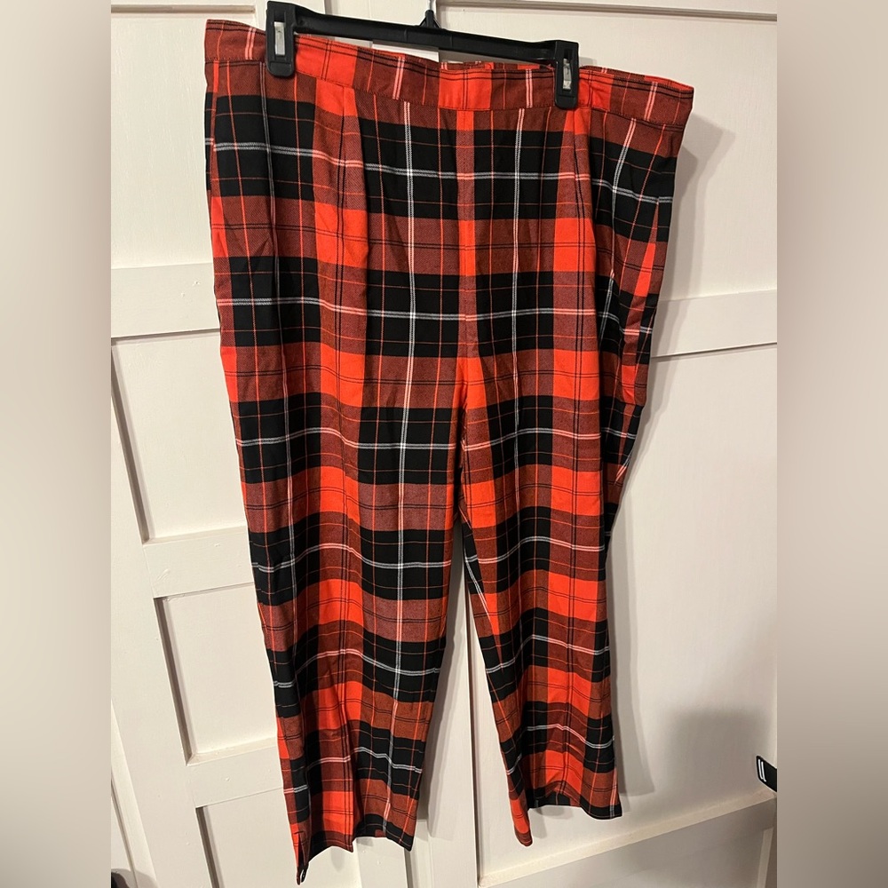 GUC Hell Bunny Capris
